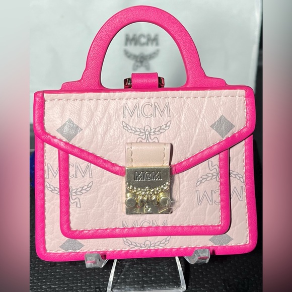 MCM New Visetos Mini Patricia Key Charm (Bag Jewelry π) includes box - Picture 5 of 7